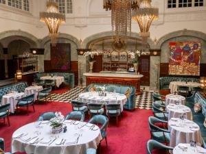 Un restaurant sau alt loc unde se poate mânca la Bank Hotel, a Member of Small Luxury Hotels