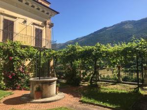 Nespecifikovaný výhled na hory nebo výhled na hory při pohledu z bed and breakfast
