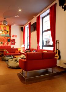 Część wypoczynkowa w obiekcie Ok Hostel Madrid