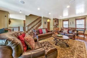 Fotografie z fotogalerie ubytování Lv12 luxury villa with hot tub, close to skiing v destinaci Glenbrook