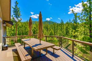 Gallery image of LX33 Lake Tahoe Villa with Gameroom Hot tub Sauna in Zephyr Cove
