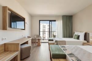 Standard Double Room (2 Adults + 1 Child)