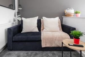 Stylish Studio Apt in Leeds的休息区