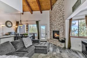 Fotografie z fotogalerie ubytování Mv17 amazing lake view spacious ski cabin v destinaci Stateline