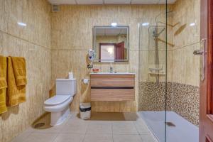 Koupelna v ubytování Apartamentos Callaomar