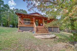 Taman di luar Clayton Cabin with Wraparound Deck Steps to Lake!