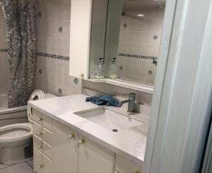 Fotografie z fotogalerie ubytování SHAY-BASEMENT-Holiday Home v destinaci Pickering + 3 fotografie