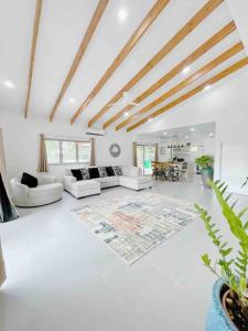 Area soggiorno di TnT Home