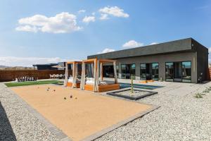 Gallery image of Pool-Spa -DayBeds- Firepit-Golf in Joshua Tree