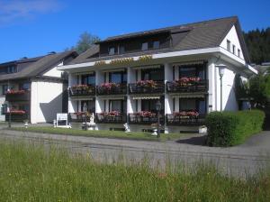 Zdjęcie z galerii obiektu Hotel Rheingold Garni w mieście Titisee-Neustadt