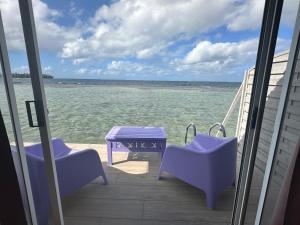 Gallery image of 2 bungalows - Bord de mer privé in Uturoa