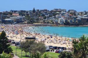 Gallery image of Bondi Beach Hazel unit 1 - Beach view with balcony and 2 bedrooms in Sydney