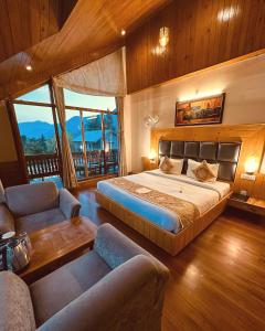 Postel nebo postele na pokoji v ubytování Amarys Boutique Stays Manali