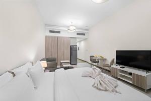 FIRST CLASS Studio Rustic Charm in SOL BAY TV 또는 엔터테인먼트 센터