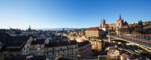 Nespecifikovaný výhled na destinaci Lausanne nebo výhled na město při pohledu z hotelu