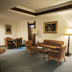 Kresna Hotel休息區