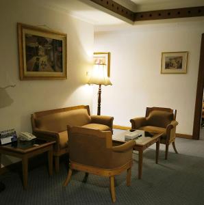 Kresna Hotel休息區