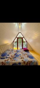 Ένα ή περισσότερα κρεβάτια σε δωμάτιο στο Liki Home 4