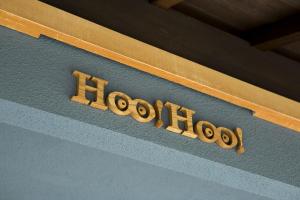 Ein Zertifikat, Auszeichnung, Logo oder anderes Dokument, das in der Unterkunft Hoo!Hoo! ausgestellt ist