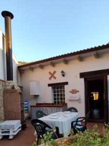Fotografia z galérie ubytovania Casa Rural Las Nogueras v destinácii Caserío Arroyofrío