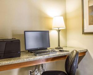 TV o dispositivi per l'intrattenimento presso Gaia Hotel & Spa, Ascend Hotel Collection
