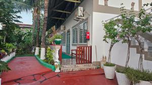 Vrt ispred objekta Shanzu Oasis Pool- WiFi 5 mins from beach