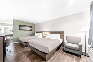 Postel nebo postele na pokoji v ubytování Quality Inn & Suites Port Lavaca near Lighthouse Beach