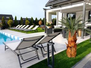 Bazén v ubytování Okuninka Palace nebo v jeho okolí