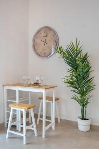 Fotografija u galeriji objekta Lovable Studio with Easy Beach Access at Sparkle Tower u Dubaiju