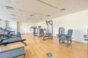 Fotografija u galeriji objekta Lovable Studio with Easy Beach Access at Sparkle Tower u Dubaiju