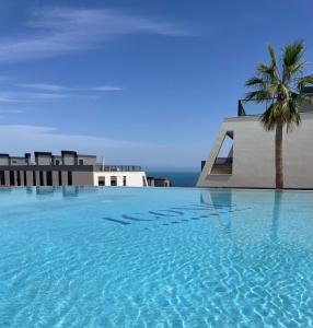 Bazén v ubytování Iconic Alluba Alicante luxury bay nebo v jeho okolí