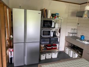 Guesthouse SÁPMI的厨房或小厨房