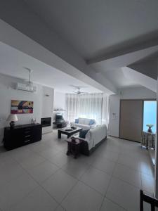 Postel nebo postele na pokoji v ubytování Porto Rafti Holiday Apartment