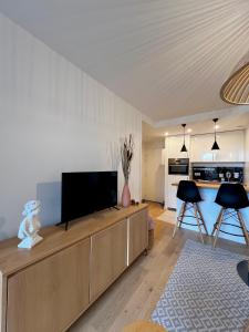 Μια τηλεόραση ή/και κέντρο ψυχαγωγίας στο LArsenal avec parking, centre de Rennes