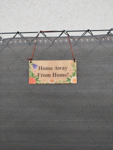 Certifikát, hodnocení, plakát nebo jiný dokument vystavený v ubytování A home away from home!