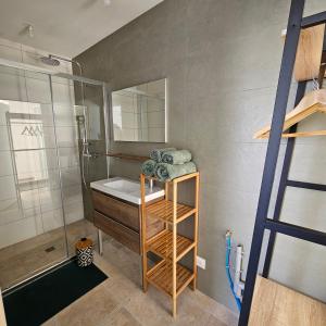 Ένα ή περισσότερα κρεβάτια σε δωμάτιο στο Studio des Haras