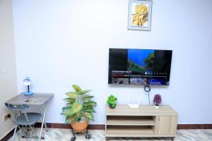 Afbeelding uit fotogalerij van Daisy's Apartments in Bwebajja +22 foto's