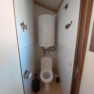 Et badeværelse på Cottage Pelssers@De Haan + 32 billeder