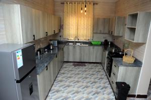 Φωτογραφία από το άλμπουμ του Daisy's Apartments σε Εντέμπε +18 φωτογραφίες