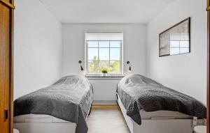 Letto o letti in una camera di Beautiful Apartment In Rudkøbing