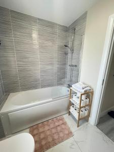 Ảnh trong thư viện ảnh của Private Cozy Double Bedroom ở Ballitore