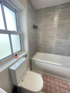 Ένα μπάνιο στο Private Cozy Double Bedroom