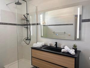 Kamar mandi di Effet Mer