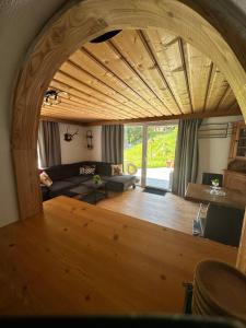Un lugar para sentarse en Ferienwohnung Nockberge 1 fotos más