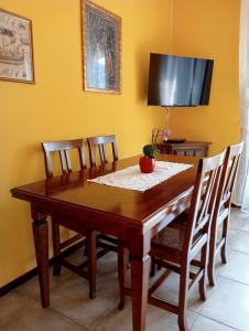 Et tv og/eller underholdning på Appartamento Aurora