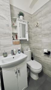 Ένα μπάνιο στο Entire apartment castle view - 10 mins from reading station town centre