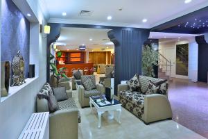 Posezení v ubytování Budo Hotel