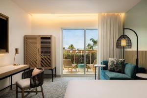 Ruang duduk di Courtyard by Marriott Curacao