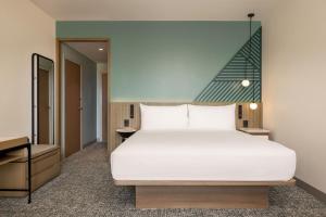 Katil atau katil-katil dalam bilik di Courtyard by Marriott Curacao