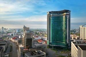 Nespecifikovaný výhled na destinaci Kučing nebo výhled na město při pohledu z hotelu
